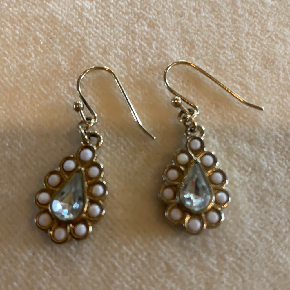 Banana Republic gold, white and crystal drop earrings